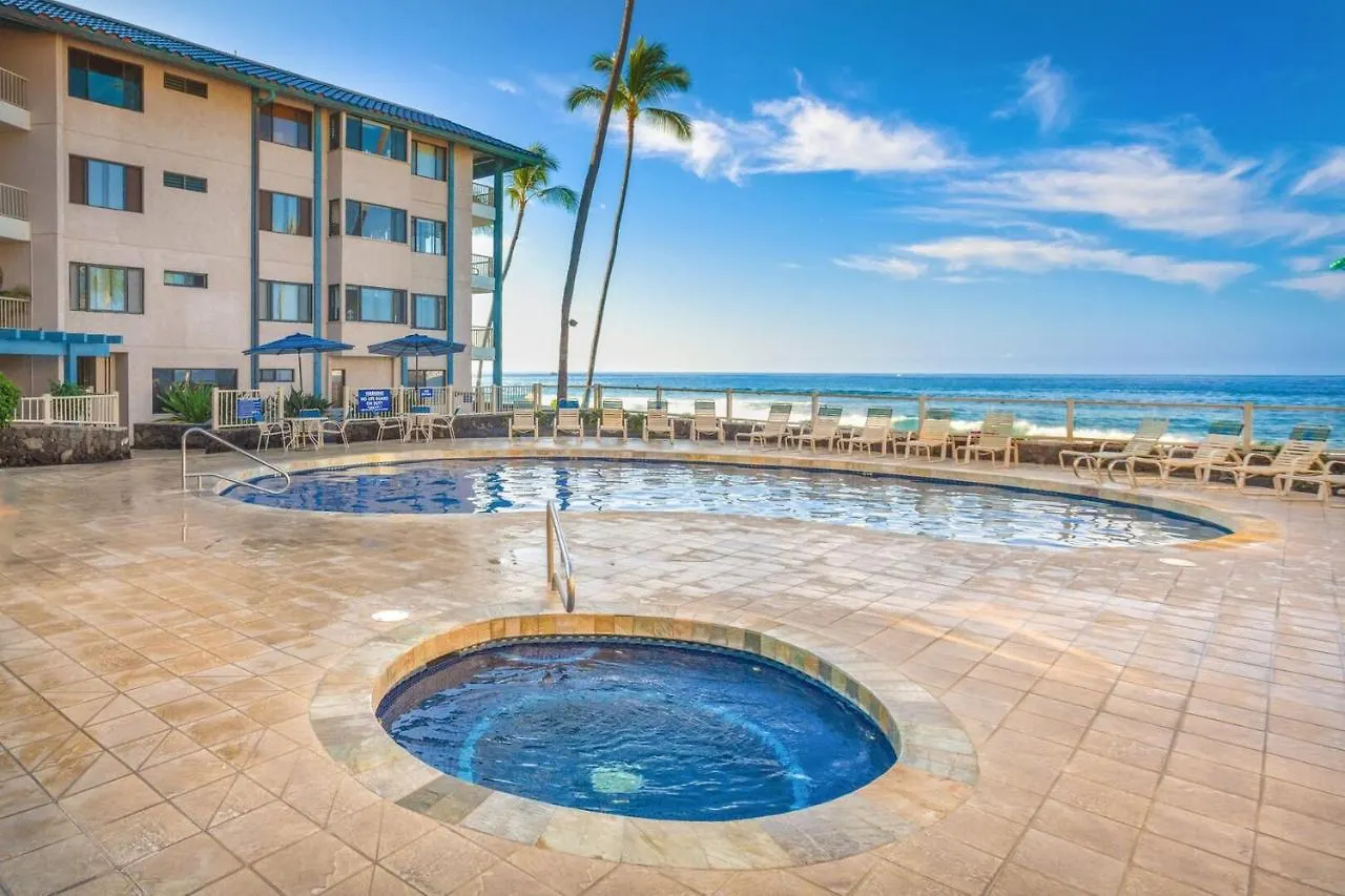 New! Kona Reef Resort Oceanfront 2 Bdrm, 2 Bath D-11 Right On The Ocean! Casago Kona Kailua-Kona