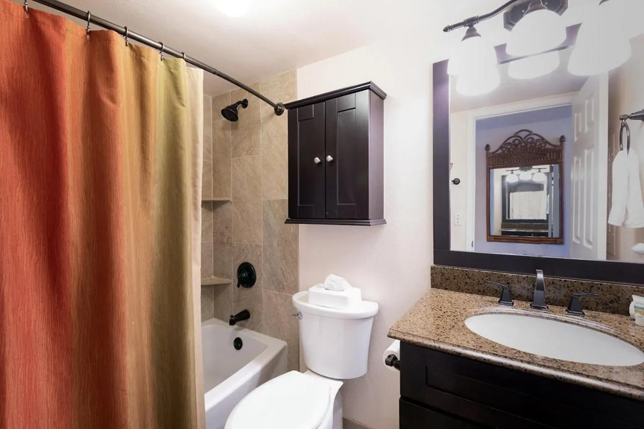 New! Kona Reef Resort Oceanfront 2 Bdrm, 2 Bath D-11 Right On The Ocean! Casago Kona Kailua-Kona Semesterbostad